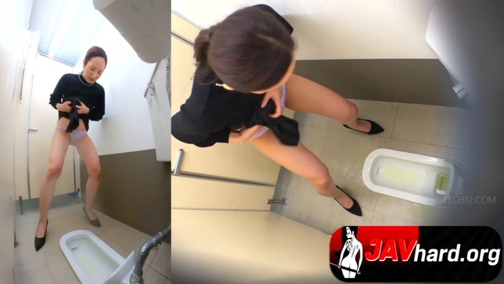 EE-775-Public toilet hidden camera women jumping inside the toilet and popping the cork of urine ...
