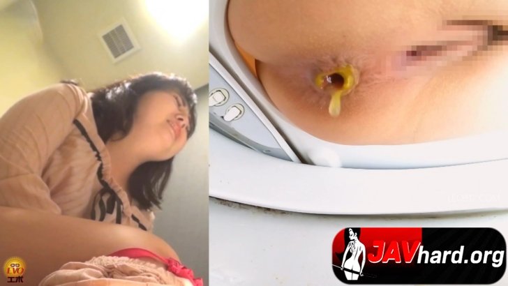 EE-727-Hidden camera at the business hotel-Office ladies shit during business trip sc04