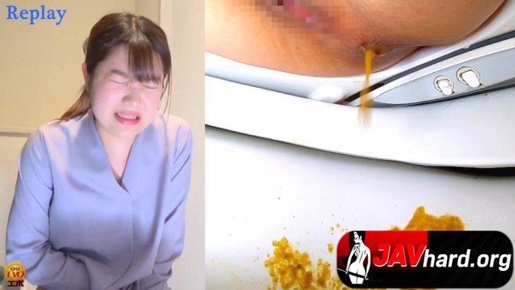 EE-727-Hidden camera at the business hotel-Office ladies shit during business trip sc06