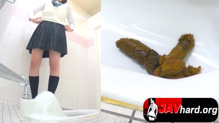 EE-712-Obscene scenes of schoolgirls pooping naked with wide opened legs  VOL  5 sc01