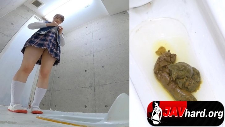 EE-712-Obscene scenes of schoolgirls pooping naked with wide opened legs  VOL  5 sc04