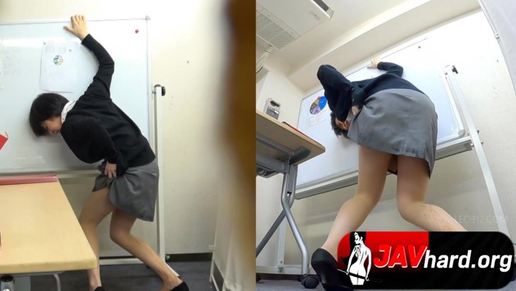 SL-583-The tale of power harassment by female boss and explosive diarrhea stool of revenge! sc01